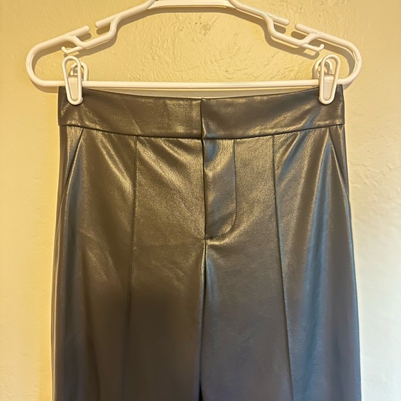 Alice + Olivia NWT Dylan Faux Leather Wide Leg in Black, size 4 - Picture 6 of 12